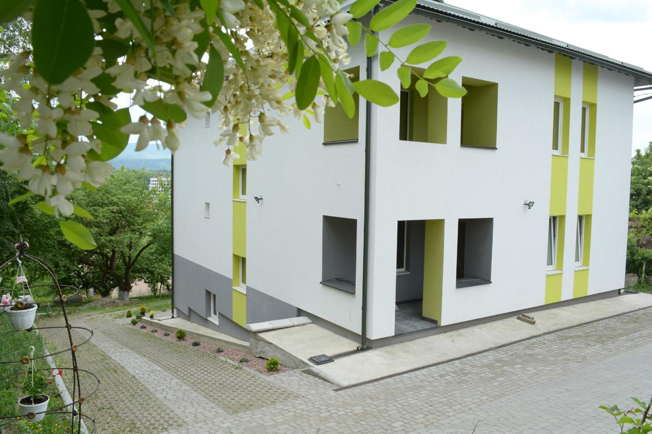 Guest House At Lesya Ukrainka Трускавец Екстериор снимка